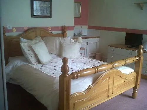 Lindores Bed And Breakfast Brighouse