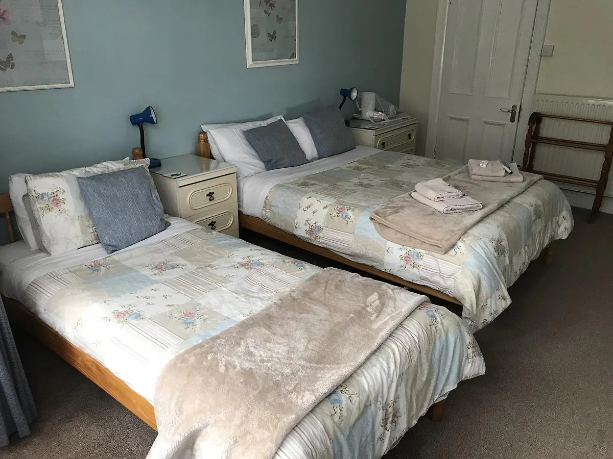 Lindores Bed And Breakfast Brighouse 3*,