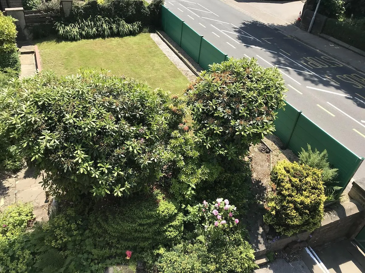 Lindores Bed And Breakfast Brighouse